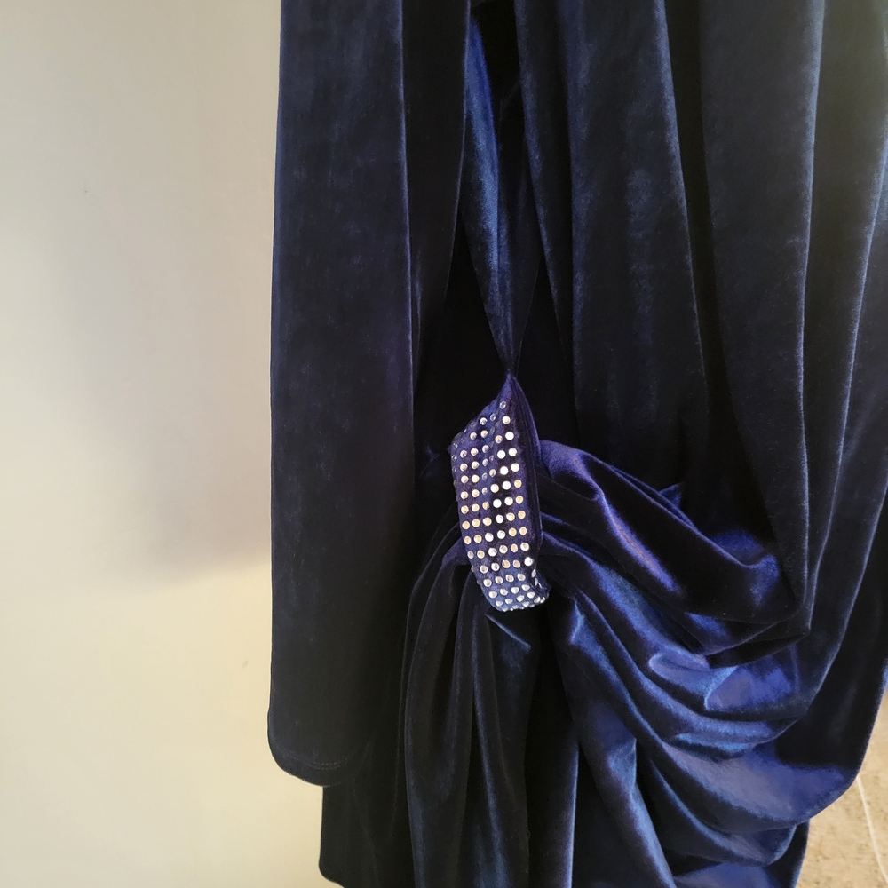 Midnight Velvet Royal Blue Velvet Dress - Picture 5 of 8